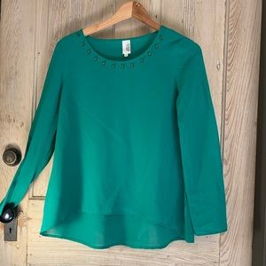 Green long sleeve blouse